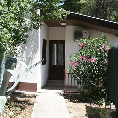 Seaside House Zatoglav, - 13895 Feriehus