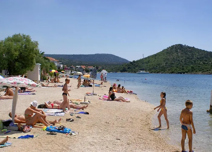 Seaside House Zatoglav, - 13895 * רוגוזניצה