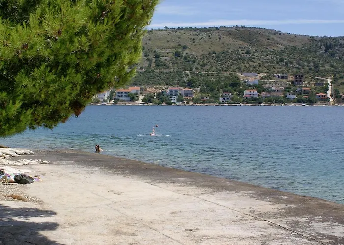 Seaside House Zatoglav, - 13895 Casa de Férias Rogoznica (Sibenik-Knin)